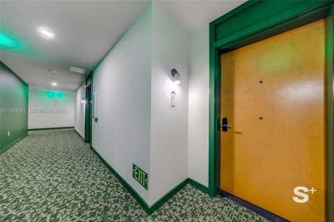 Copropriété à vendre à Miami, Floride: 2 chambres, 85.93 m2 № 1999548 - photo 24