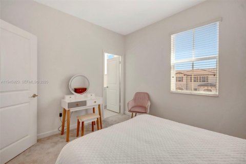 Снять в аренду виллу или дом в Майами, Флорида 3 спальни, 127.93м2, № 2002420 - фото 29