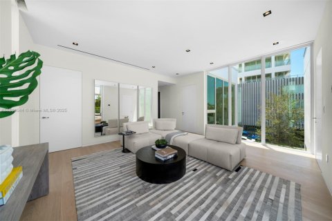 House in Miami Beach, Florida 4 bedrooms, 417.5 sq.m. № 1945398 - photo 29