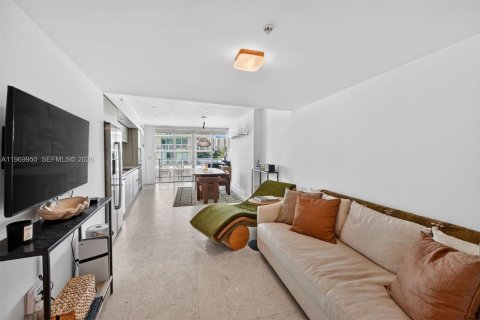 Condominio en alquiler en Miami Beach, Florida, 2 dormitorios, 88.44 m2 № 2031018 - foto 7