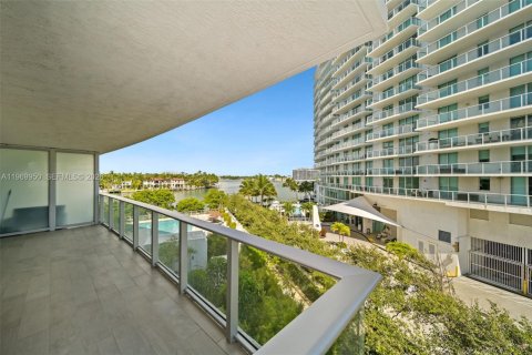 Condominio en alquiler en Miami Beach, Florida, 2 dormitorios, 88.44 m2 № 2031018 - foto 14