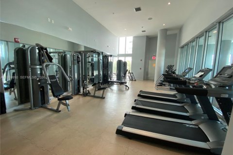 Condominio en alquiler en Miami Beach, Florida, 2 dormitorios, 88.44 m2 № 2031018 - foto 25