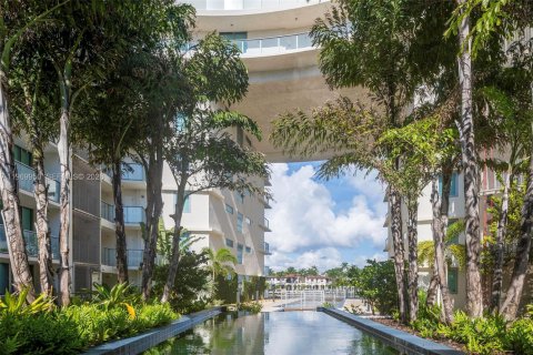 Condominio en alquiler en Miami Beach, Florida, 2 dormitorios, 88.44 m2 № 2031018 - foto 3
