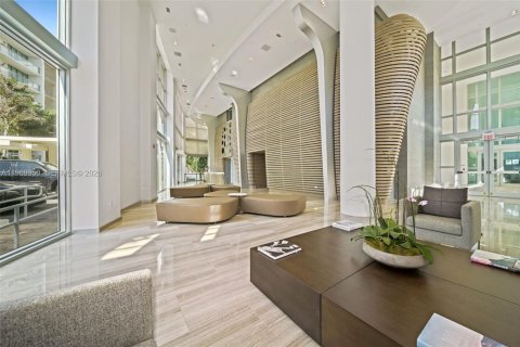 Condominio en alquiler en Miami Beach, Florida, 2 dormitorios, 88.44 m2 № 2031018 - foto 2