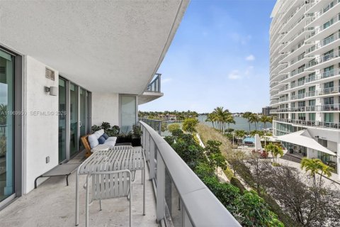 Condominio en alquiler en Miami Beach, Florida, 2 dormitorios, 88.44 m2 № 2031018 - foto 15