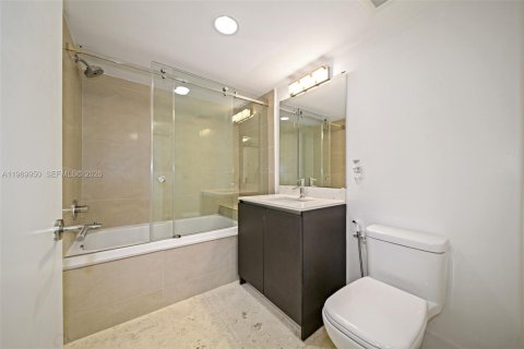Condominio en alquiler en Miami Beach, Florida, 2 dormitorios, 88.44 m2 № 2031018 - foto 22