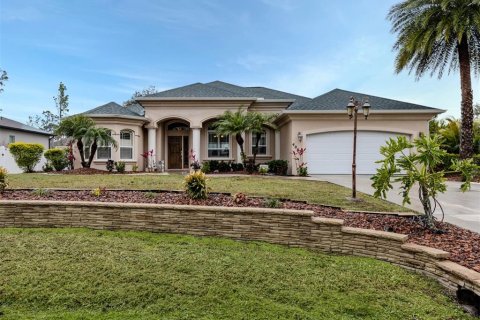 House in North Port, Florida 3 bedrooms, 170.29 sq.m. № 1734872 - photo 1