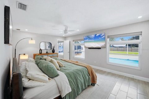 Villa ou maison à vendre à Sarasota, Floride: 4 chambres, 197.51 m2 № 2406602 - photo 5