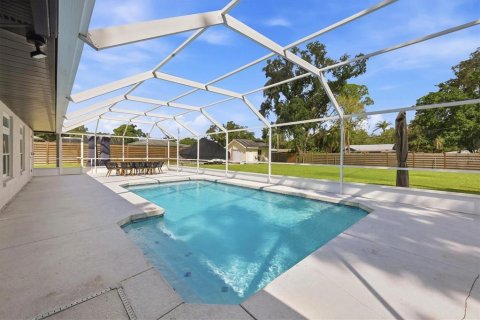 Villa ou maison à vendre à Sarasota, Floride: 4 chambres, 197.51 m2 № 2406602 - photo 16
