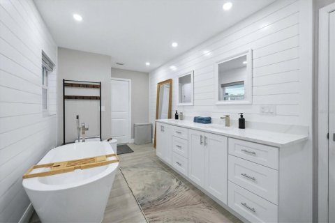 Villa ou maison à vendre à Sarasota, Floride: 4 chambres, 197.51 m2 № 2406602 - photo 6