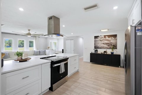Villa ou maison à vendre à Sarasota, Floride: 4 chambres, 197.51 m2 № 2406602 - photo 30
