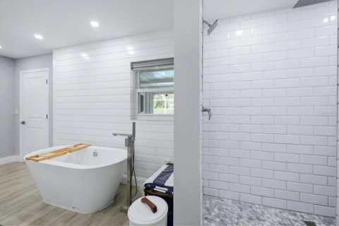 Villa ou maison à vendre à Sarasota, Floride: 4 chambres, 197.51 m2 № 2406602 - photo 7
