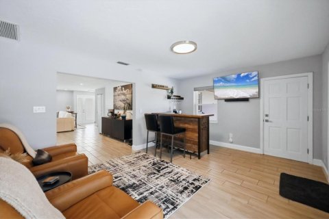 Villa ou maison à vendre à Sarasota, Floride: 4 chambres, 197.51 m2 № 2406602 - photo 3