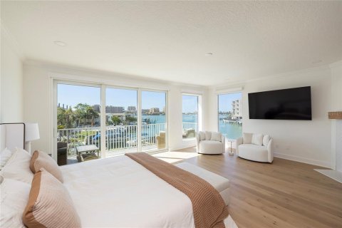 Townhouse in Clearwater, Florida 3 bedrooms, 287.81 sq.m. № 2097056 - photo 22