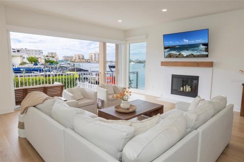 Townhouse in Clearwater, Florida 3 bedrooms, 287.81 sq.m. № 2097056 - photo 6