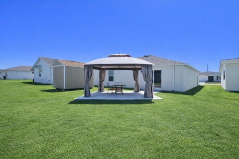 House in Winter Haven, Florida 3 bedrooms, 138.15 sq.m. № 2146126 - photo 13