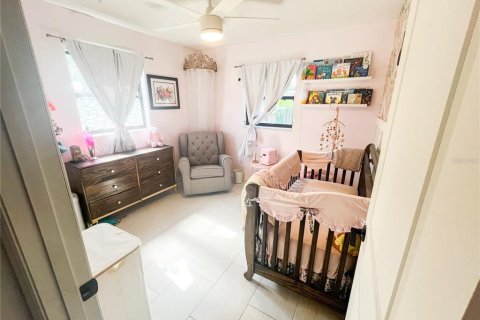 House in Tampa, Florida 3 bedrooms, 95.88 sq.m. № 1895138 - photo 12