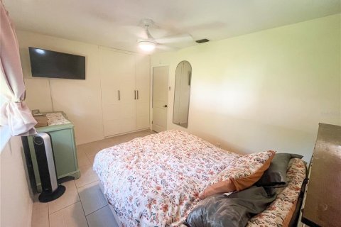 House in Tampa, Florida 3 bedrooms, 95.88 sq.m. № 1895138 - photo 9