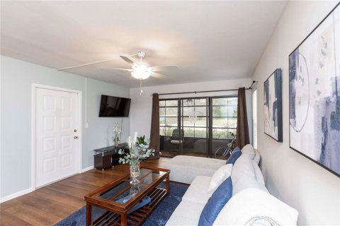 Condo in Tarpon Springs, Florida, 2 bedrooms  № 1813648 - photo 4