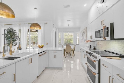 Villa ou maison à louer à Sarasota, Floride: 3 chambres, 155.15 m2 № 1649551 - photo 7