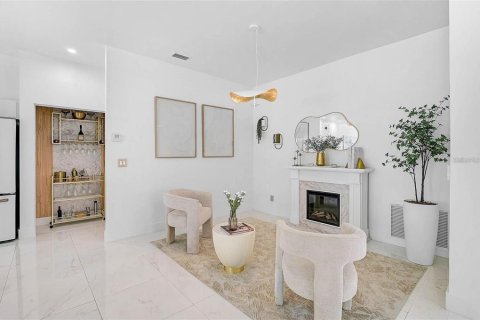 Villa ou maison à louer à Sarasota, Floride: 3 chambres, 155.15 m2 № 1649551 - photo 4