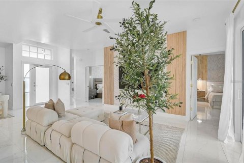 Villa ou maison à louer à Sarasota, Floride: 3 chambres, 155.15 m2 № 1649551 - photo 15