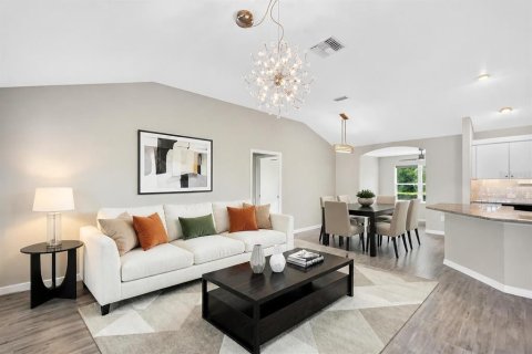 House in The Villages, Florida 3 bedrooms, 153.66 sq.m. № 2405464 - photo 10