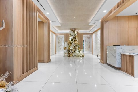 Condo in Miami Beach, Florida, 3 bedrooms  № 2053798 - photo 30