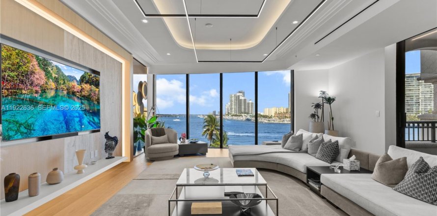 Condo in Miami Beach, Florida, 3 bedrooms  № 2053798
