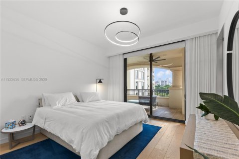 Condo in Miami Beach, Florida, 3 bedrooms  № 2053798 - photo 24