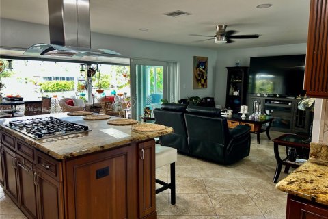 Casa en venta en Fort Myers, Florida, 3 dormitorios, 185.8 m2 № 1982670 - foto 21