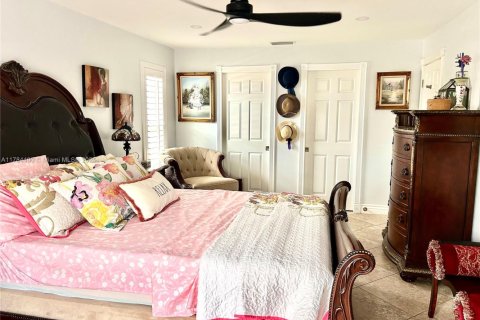 Casa en venta en Fort Myers, Florida, 3 dormitorios, 185.8 m2 № 1982670 - foto 30