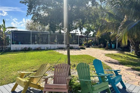 Casa en venta en Fort Myers, Florida, 3 dormitorios, 185.8 m2 № 1982670 - foto 27