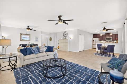 Casa en venta en Groveland, Florida, 3 dormitorios, 176.05 m2 № 2167327 - foto 8