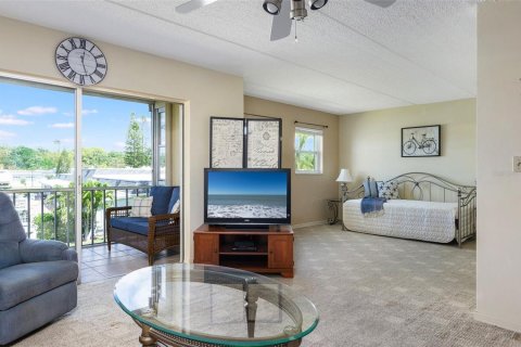 Copropriété à vendre à Saint Petersburg, Floride: 1 chambre, 85.47 m2 № 1625492 - photo 12