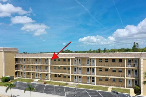 Copropriété à vendre à Saint Petersburg, Floride: 1 chambre, 85.47 m2 № 1625492 - photo 1