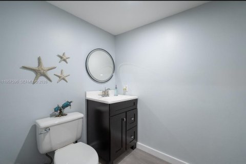 Townhouse in Miami, Florida 3 bedrooms, 171.68 sq.m. № 2011666 - photo 17