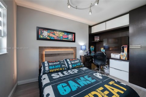 Townhouse in Miami, Florida 3 bedrooms, 171.68 sq.m. № 2011666 - photo 21