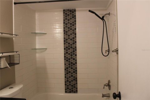 Casa en alquiler en Clearwater, Florida, 3 dormitorios, 121.14 m2 № 1899407 - foto 29