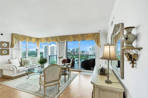 Condo in Aventura, Florida, 2 bedrooms  № 1955535 - photo 10