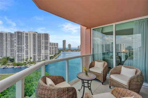 Condo in Aventura, Florida, 2 bedrooms  № 1955535 - photo 2