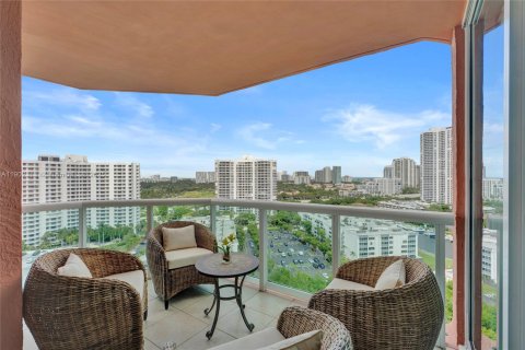 Condo in Aventura, Florida, 2 bedrooms  № 1955535 - photo 13