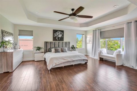 House in Miramar, Florida 6 bedrooms, 352.01 sq.m. № 1730252 - photo 28