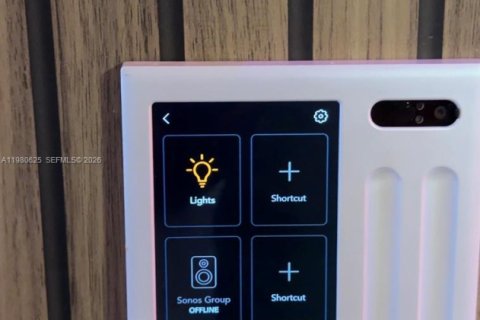 Condo in Miami, Florida, 2 bedrooms  № 2056001 - photo 10