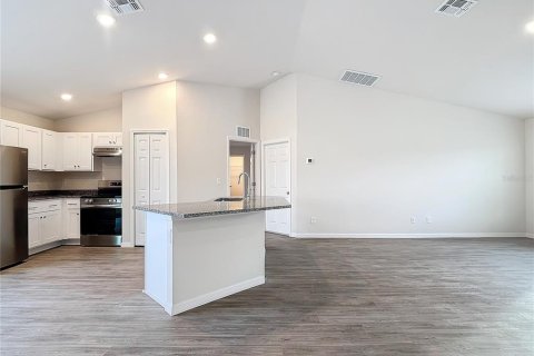 Villa ou maison à vendre à Cape Coral, Floride: 3 chambres, 126.07 m2 № 1912807 - photo 6