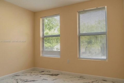 House in West Park, Florida 4 bedrooms, 123.84 sq.m. № 2397574 - photo 20