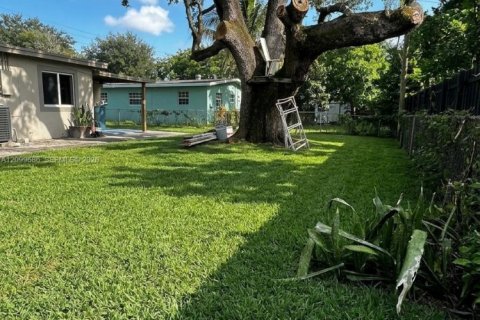 House in West Park, Florida 4 bedrooms, 123.84 sq.m. № 2397574 - photo 26