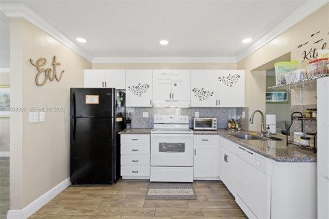 Купить виллу или дом в Тамарак, Флорида 2 спальни, 117.8м2, № 1996825 - фото 6