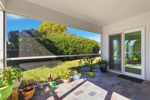 Купить виллу или дом в Тамарак, Флорида 2 спальни, 117.8м2, № 1996825 - фото 21