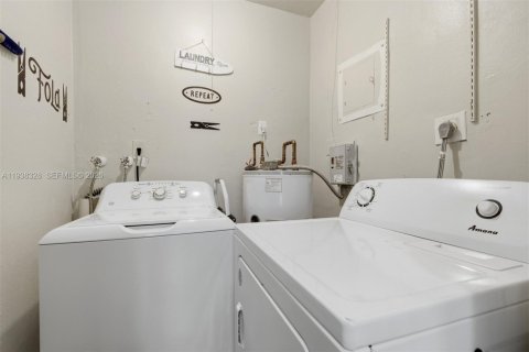 Купить виллу или дом в Тамарак, Флорида 2 спальни, 117.8м2, № 1996825 - фото 20